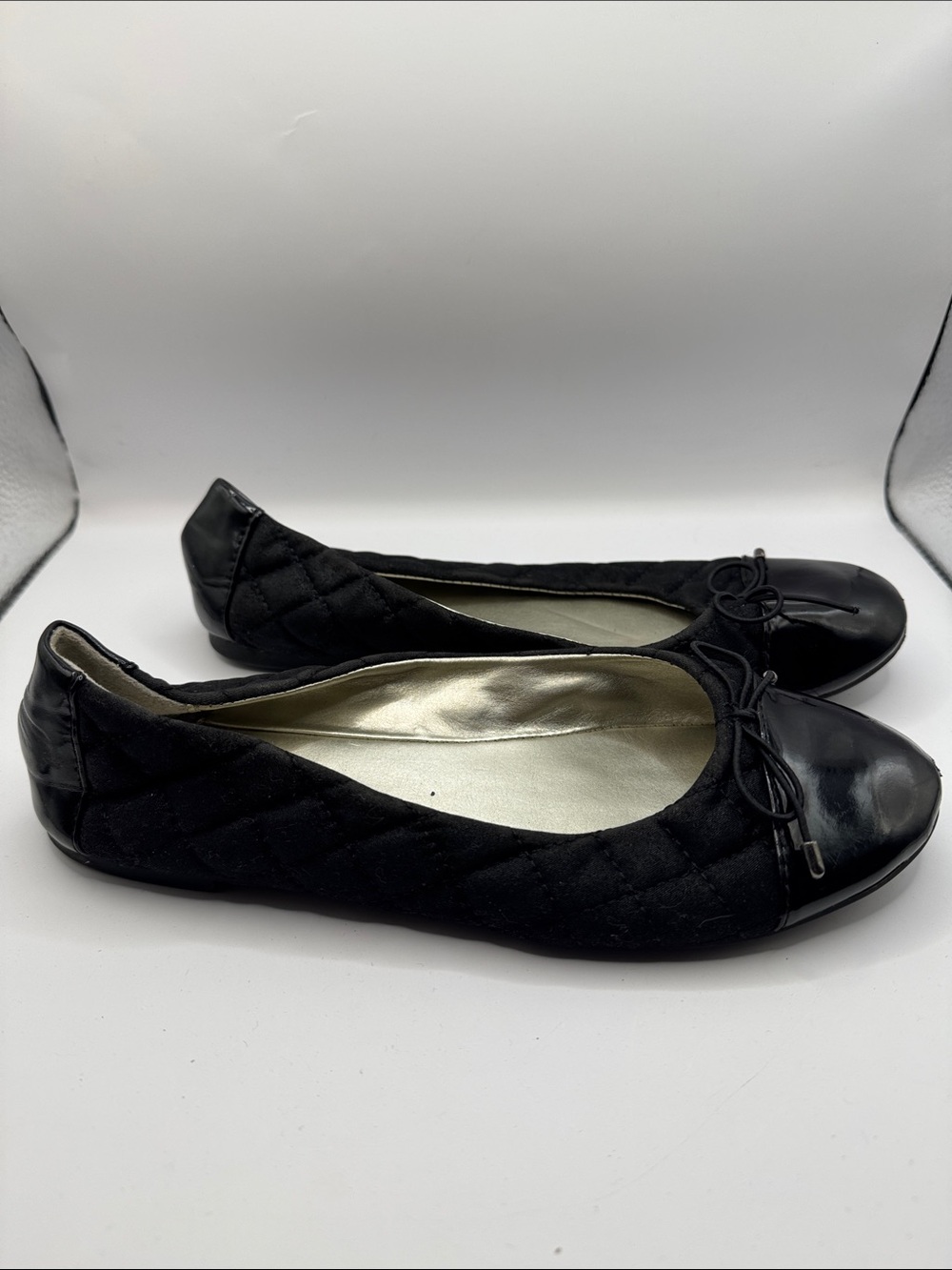 Justice Black Quilted Ballet Flats Patent Toe Bow Slip On Shoes Size 8 - Picture 7 of 12